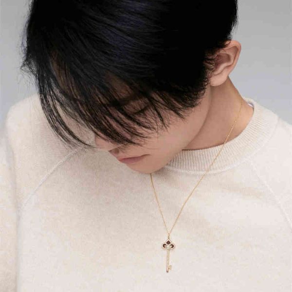 

g5ra t family new year limited 18k rose gold key necklace 925 sterling silver red agate clavicle chain female gift, Black