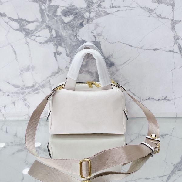 

fashion versatile shoulder messenger bag large capacity handbag classic pillow bag