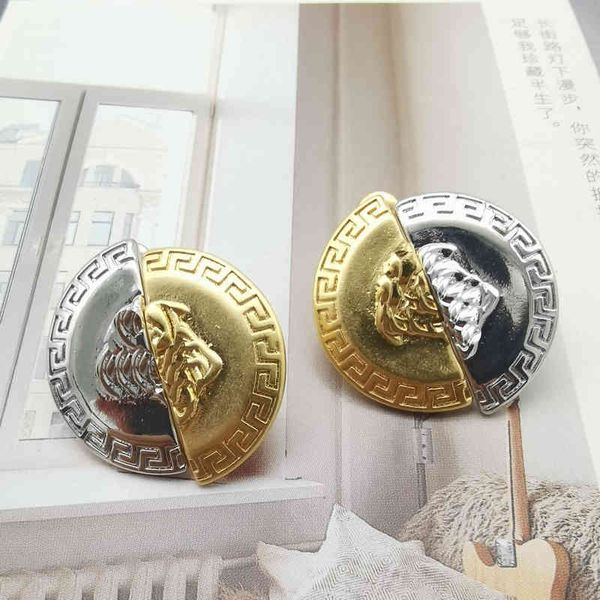

new fashion trend jewelry luxury quality designer wholesale fan family medusa simple color matching personalized earrings women, Silver