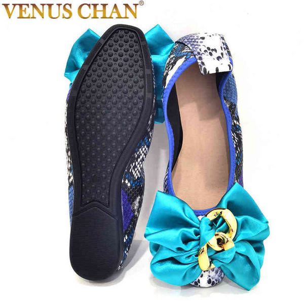 

snakeskin metal chain bow big flower soft sole comfortable women's flat shoes fashion casual ballet loafers 220602, Black