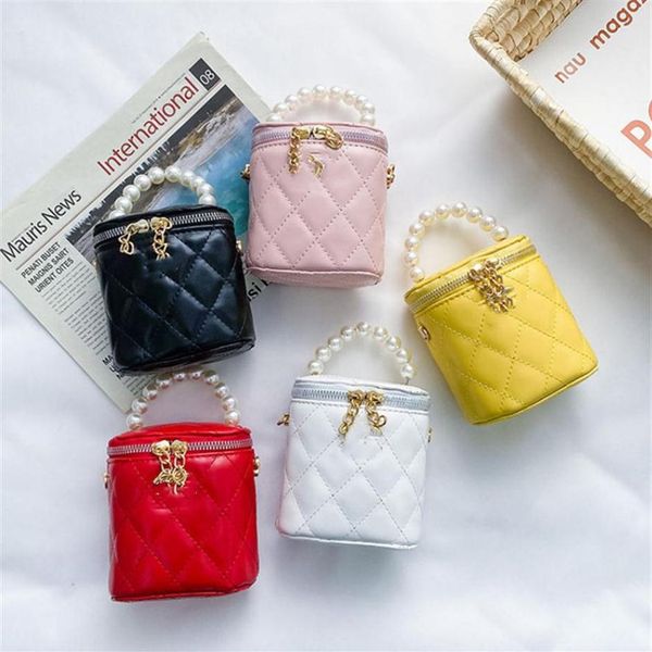 

luxury kids circular bucket handbags girls diamond lattice one-shoulder bag children letter metal chain cosmetic messenger bags a6229o, Black