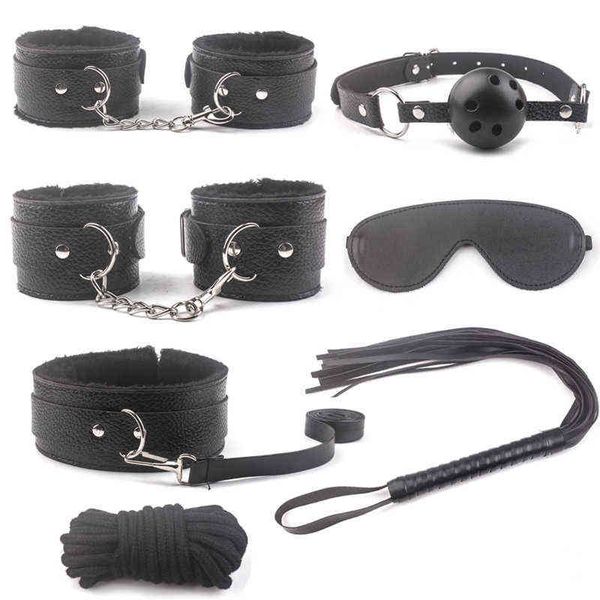 Nxy Sm Bondage Prodotti sexy Giochi erotici per adulti Bdsm Set in pelle Nastri per manette Gag Whip Touch Giocattoli per coppie 1216