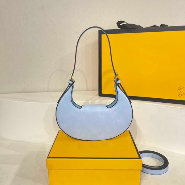 

2022 r women's bag mini horn crescent bag retro series one shoulder luxury handbag