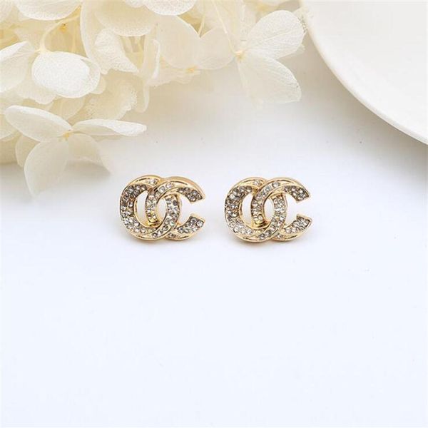 

fashion designer pearl chain eardrop stud earring for womens luxury brand letter geometric annulus golden silver earrings high qua2670