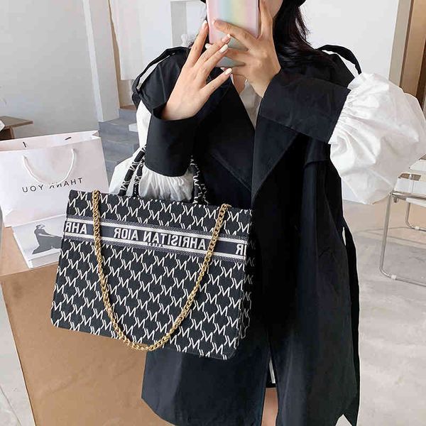 

40% 2022 new canvas large capacity tote handbag women's printed letter shoulder bag