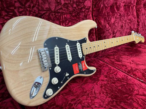 

pro st maple fingerboard natural electric guitar