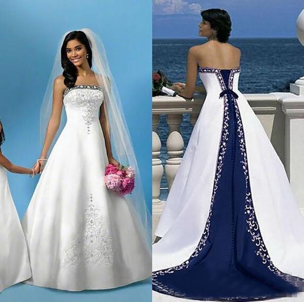 2022 Abiti da sposa da spiaggia in raso bianco e blu caldo senza spalline ricamo cappella treno corsetto abiti da sposa da sposa su misura per la chiesa