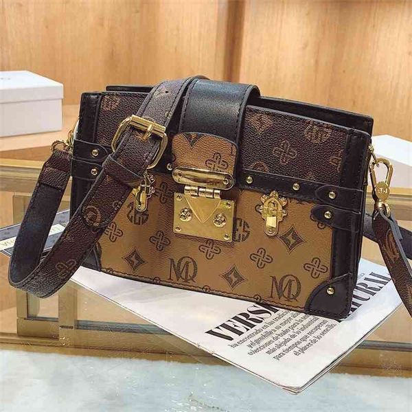 

70% factory online sale advanced sense of style bag single shoulder bag red printing autumn and winter