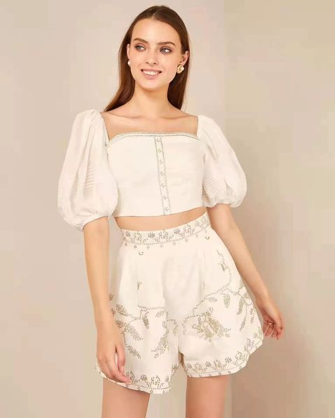 

2022 spring summereuropean and american two piece dress fashion brand silk cotton exquisite sketch beaded women's blouse and shorts two, White