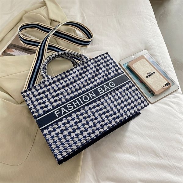 

women's autumn winter new fashion contrast color small square one messenger clearance outlet sale