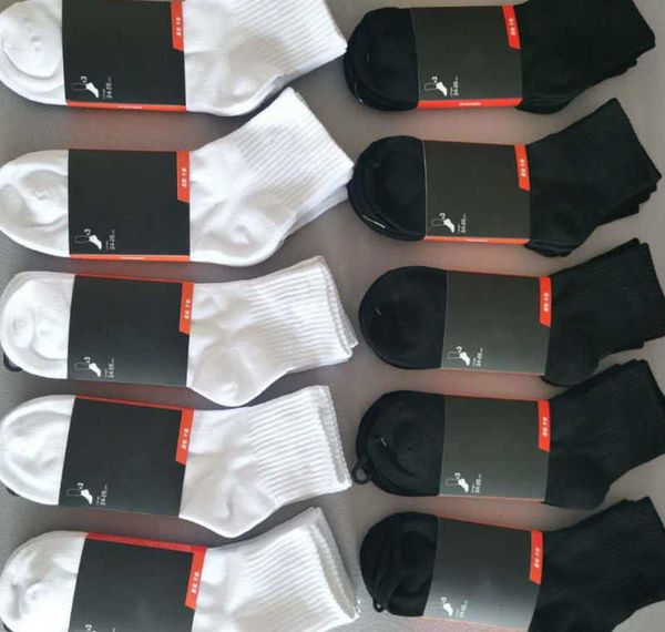 Мужчины носки женщины высококачественные хлопковые классические буквы лодыжки дышащие черно -белые смешивание футбольного баскетбольного спорта носок хорошо