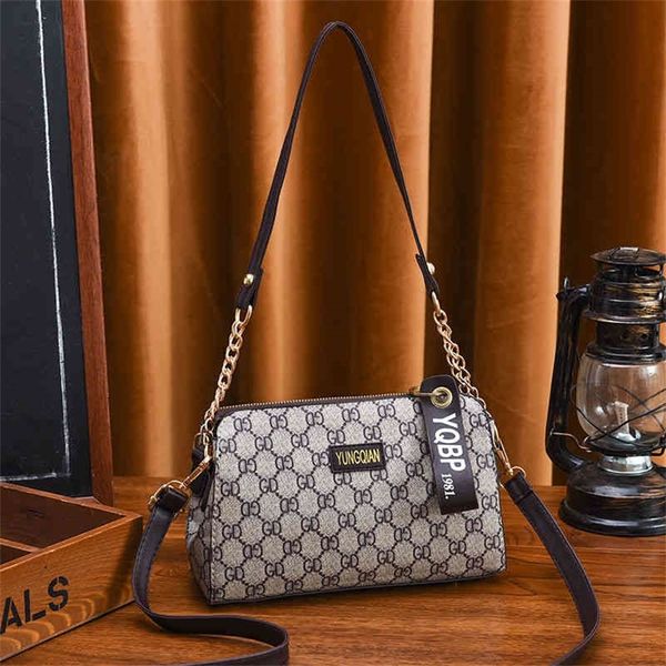 

ins chain small female version one messenger chain red, foreign style, versatile, high-capacity fashion 80% off purse sales
