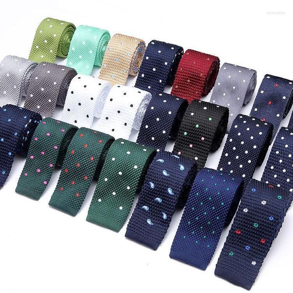 Fliege 5,5 cm Herrenanzüge Strickkrawatte Einfache Krawatte für Hochzeitsfeier Smoking Casual Polka Dots Skinny Gravatas Cravats Benutzerdefiniertes Logo Donn22