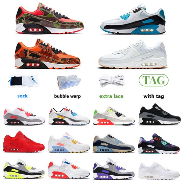 

new 2022 running shoes man woman triple black mountaineering evolution of icons sail pn dust metallic gold rose light bone volt solar flare