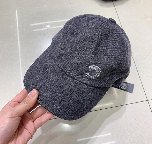 Ball Caps Designer Denim Baseball Caps für Frauen Frühling Neue Damen Kuh Pferdeschwanz Sport Golf Cap Outdoor Peaked Sonnenhut Hip Hop Sport Knochen Casquette Hüte