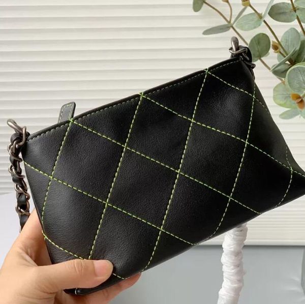 

sw 2022ss f/w france womens vinatge classic quilted clutch black bags calfskin real leather black metak hardware matelasse chain shoulder de