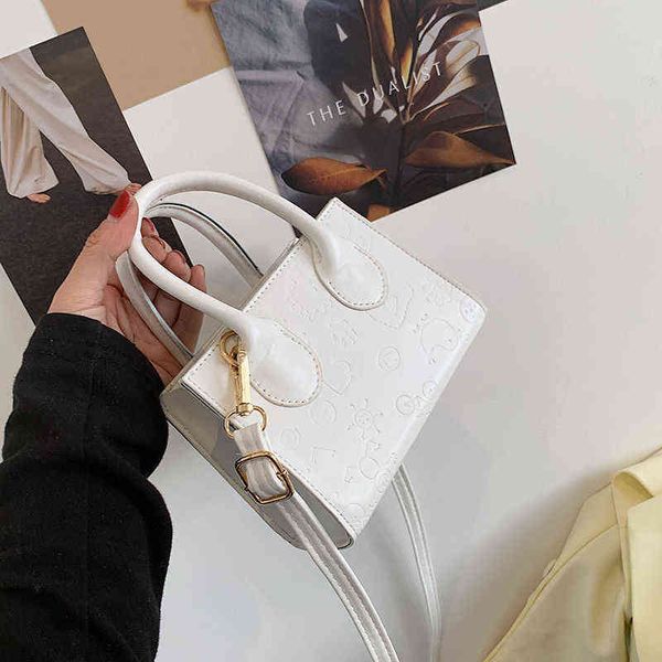 

2022 new fashion all-match ladies mini handbag popular bag women's summer high sense msenger red portable small