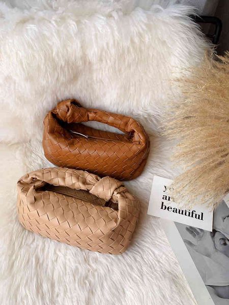

bottegasss hands designer jodie venetasss woven women's leather knotted hand caramel bag brown wrinkled cloud bag ph1v