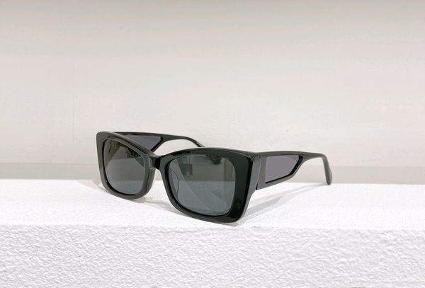 Occhiali da sole estivi da donna Cat Eye Occhiali da sole a forma quadrata con lenti grigie nere 5430 Occhiali UV con scatola