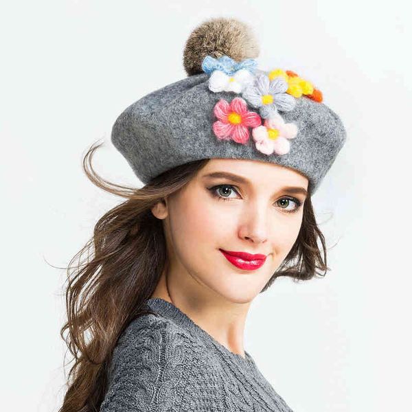 Зима теплой шерсти женщины верхний меховой мяч Poms Poms Шляпа для вышивки артиста Laday с ручной шляпой цветочной шапочки 20 J220722