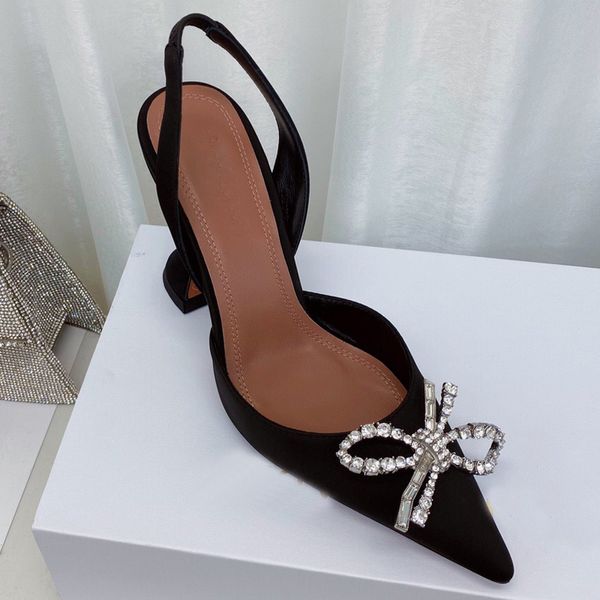 Дизайнер-Летние острые сандалии роскоши дизайнер высокие каблуки подковы каблуки сексуальные вечеринки женщины платье обувь шелковая поверхность 10 см лук алмаз большой W