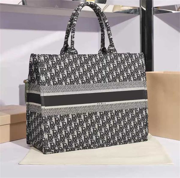 

2022 fashion luxury handbags designer bags cross body handbag shoulder bag large capacity embroidered shopping tote