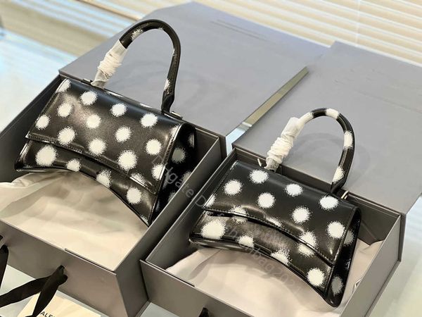 

co-branded new fashion luxury designer bags shoulder half moon women lady handbags cross body wallets plain famous dot handle