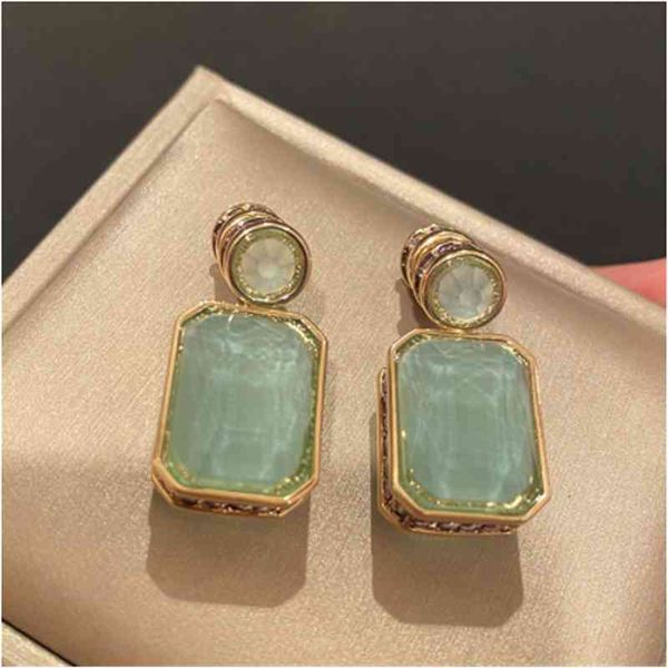 

women light luxury peridot green jade side micro-inlaid purple diamond cubic zirconia retro earrings, Golden