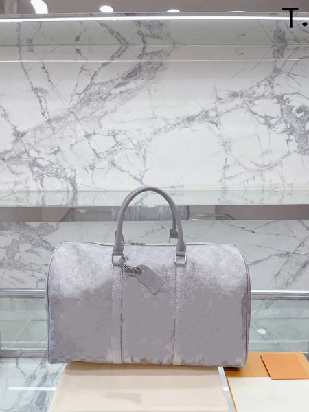 

2022 new wholesale limited edition landscape pattern travel bag airport shoulder bags large volume fashion tote sequined silver-checked trav