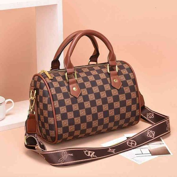

handbags bags 2022 lattice women's fashion ins single shoulder messenger texture portable boston, Black;red