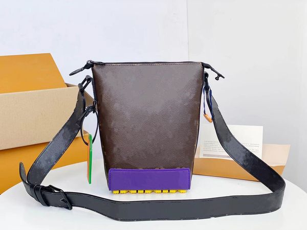 

2022 women men cross body bags luxurys designers fashion large capicity rubber cruiser leather messenger bag
