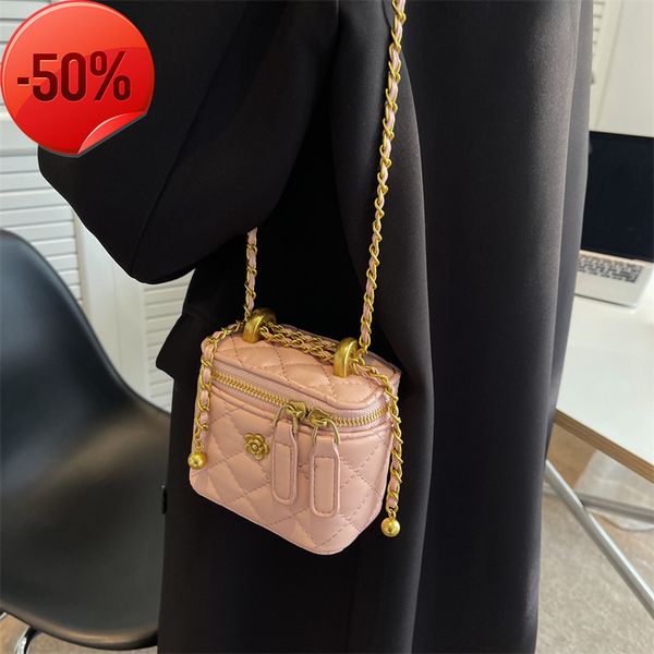 

the factory directly foreign style new fashionable small xiangfeng msenger bag
