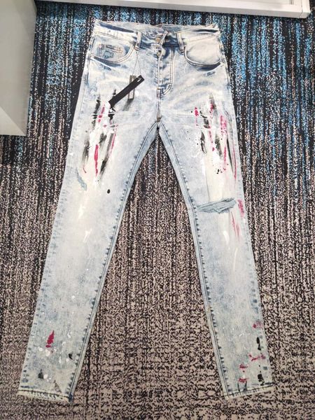 Herren-Jeans, reduzierte Herren-Jeans mit Farbspritzern, Distressed-Röhrenjeans, Herren