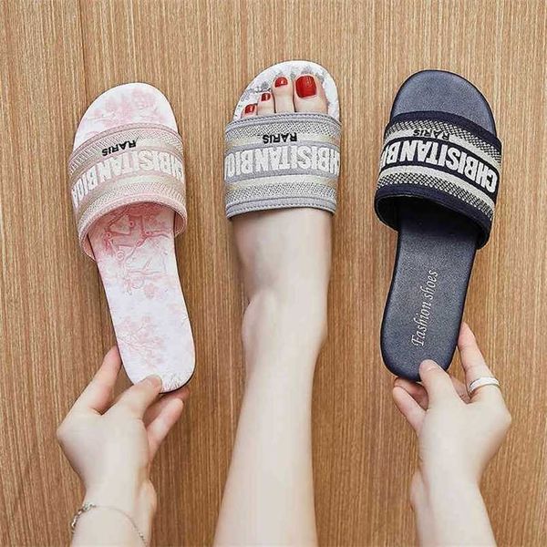 

spring and summer slippers women wear embroidered one-line high heels black sandals