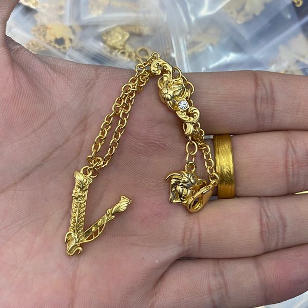 

fashion new designed cuba thick chain bracelet banshee medusa head portrait 18k gold plated women's ladies bracelet designer jewelry b0, Black