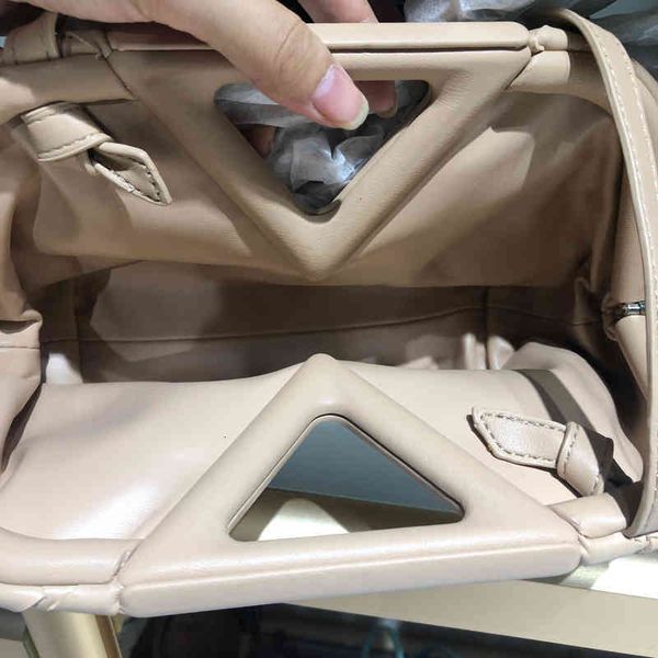 

original edition luxury handbags venetas's bottegass cloud tide brand woven bag minority high sense holding women's banquet messen