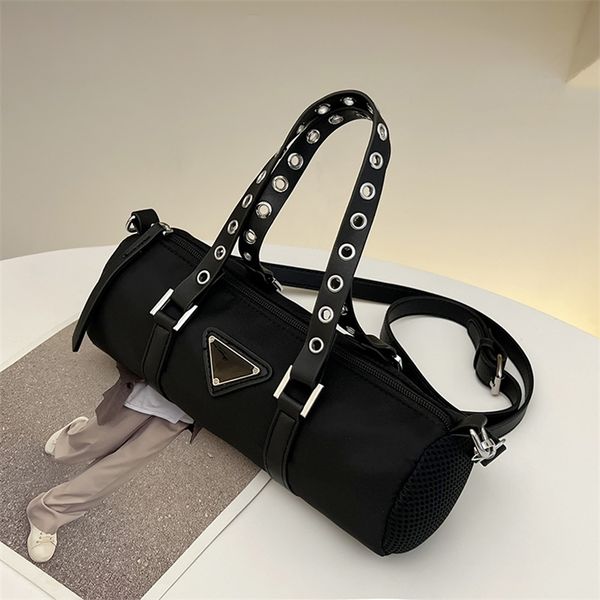 

42% off 2022 trendy s net red street shooting nylon pillow summer new trend personalized hand-held shoulder bag women's messenger bag b