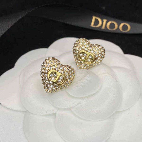 

full diamond love earrings are old simple and versatile female earrings, Golden