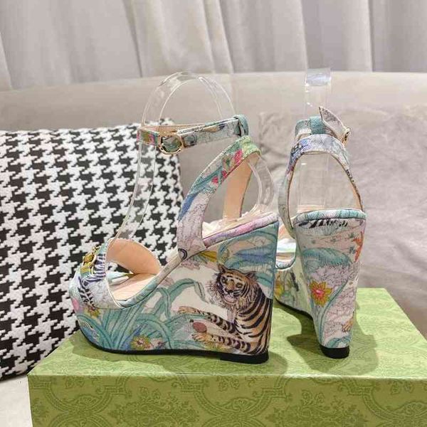 

high boots buckle heels and open end women's leather shoes in striped shoes tiger prints, Black