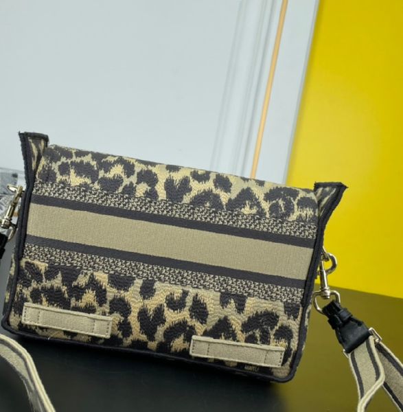 

branded designer messenger bag camp bag flap bag canvas embroidery crossbody bags gold buckles messenger handbag women cosmetic bags