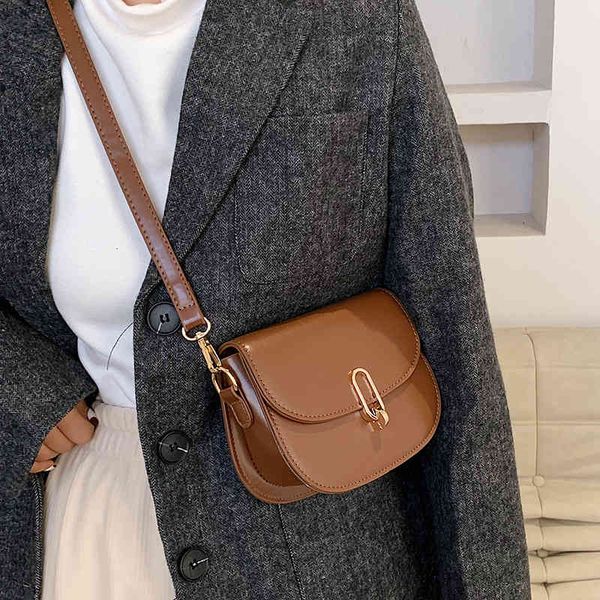 

small new saddle summer high sense red msenger bag 2022 brand luxury fashion design ladies handbags