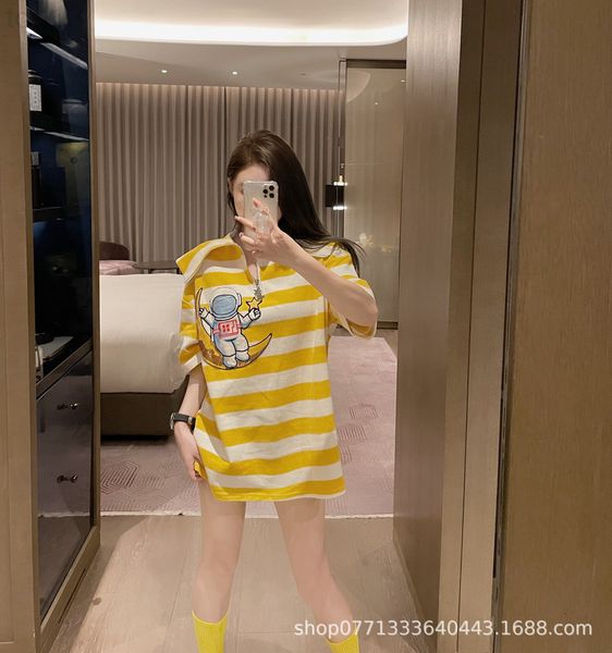 

women's t-shirt designer chaopai 22 spring and summer women's new fashion exotic yellow stripe astronaut zipper loose short sleeve, White