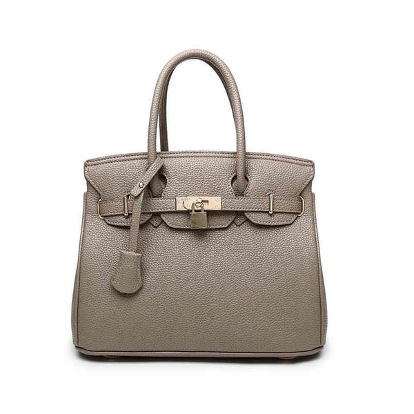 

2022 new women's bag pattern shoulder bag fashion diagonal handbag women's bag red bagluxury style