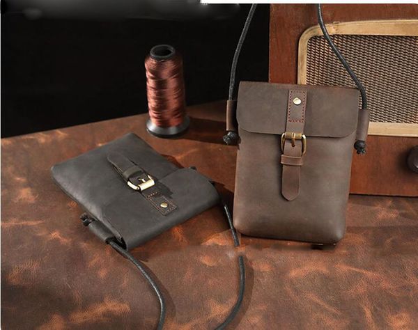 Großhandel maßgeschneiderte -9 Mini tragbare Geldscheinklammern Retro Casual Herren Europa Handy Messenger einzelne Umhängetasche reines Leder Geldbörse