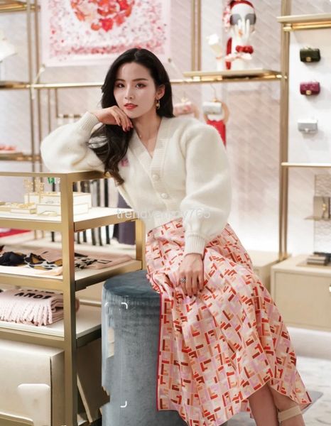 

two piece dress 21 spring letter print pink underage girl romantic side split skirt shirt, White