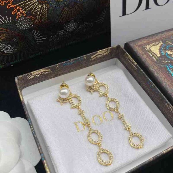 

new letter diamond studded feminine minority advanced silver needle anti allergy earrings, Golden