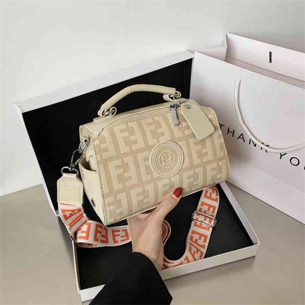 

mori series indentation small square bag fashion texture handbag wide shoulder strap single shoulder bag 75% purses stores sale