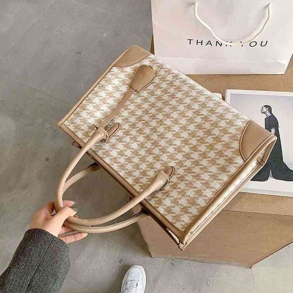

purses spring and summer sling one shoulder large bag women's new large capacity niche design versatile sense tote bag