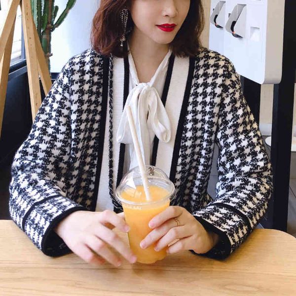 

women's knits tees cp french style celebrity little fragrance color contrast black and white three-dimensional thousand bird lattice th