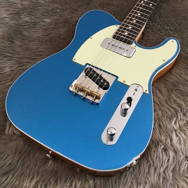 

standard t/moraine blue metallic electric guitar